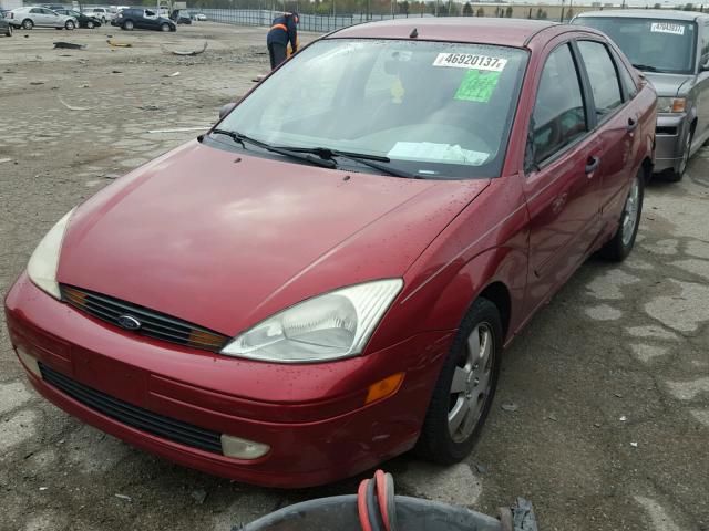 1FAFP38332W217327 - 2002 FORD FOCUS ZTS MAROON photo 2