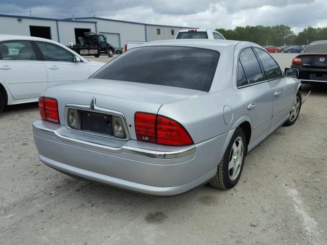 1LNHM87A9YY753877 - 2000 LINCOLN LS SILVER photo 4