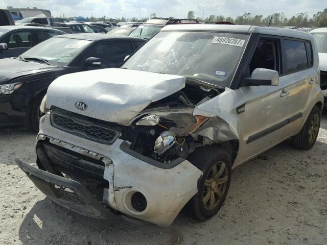 KNDJT2A52D7524717 - 2013 KIA SOUL SILVER photo 2