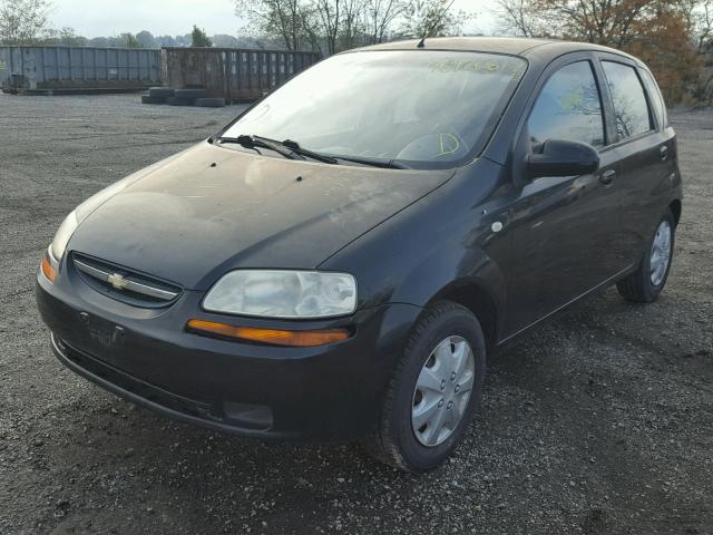 KL1TD666X6B577851 - 2006 CHEVROLET AVEO BLACK photo 2