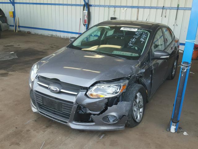 1FADP3F24EL154813 - 2014 FORD FOCUS SE GRAY photo 2