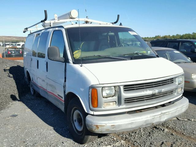 1GCFG25W2Y1178125 - 2000 CHEVROLET EXPRESS G2 WHITE photo 1