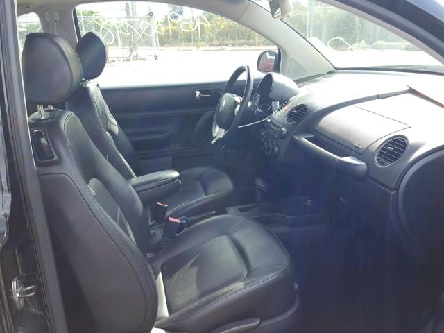 3VWRW31C69M501675 - 2009 VOLKSWAGEN NEW BEETLE 黑色 照片 5