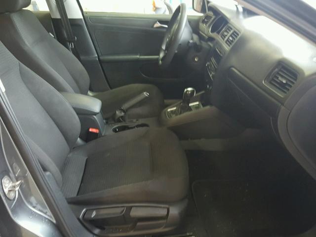3VW2K7AJ2FM356567 - 2015 VOLKSWAGEN JETTA BASE 灰色 照片 5
