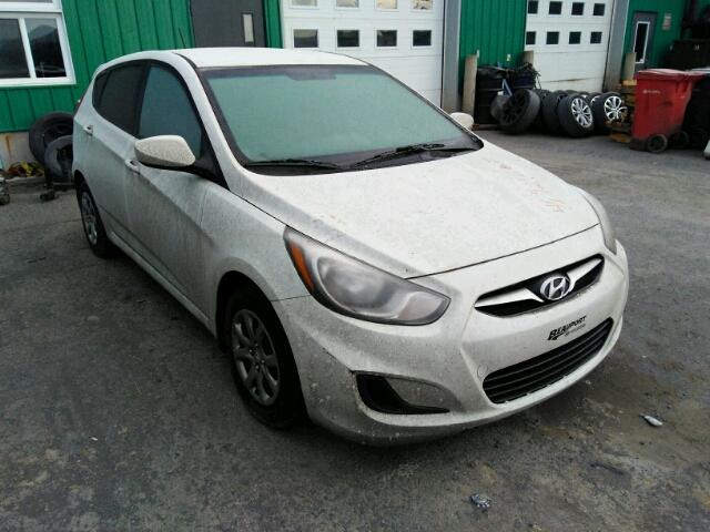 KMHCT5AE2DU083694 - 2013 HYUNDAI ACCENT GLS WHITE photo 1