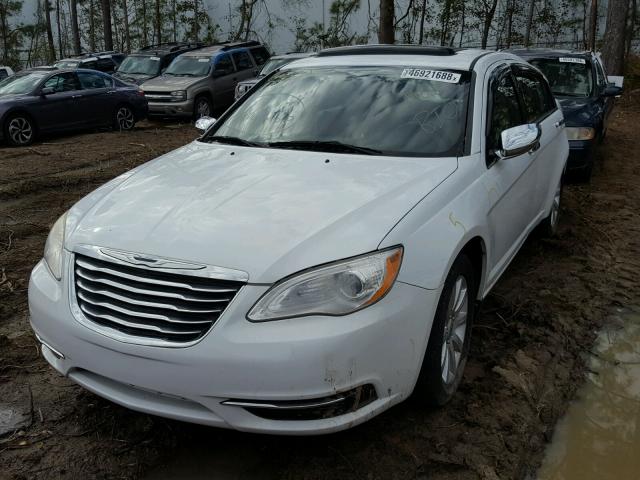 1C3BC1FB8BN549616 - 2011 CHRYSLER 200 TOURIN WHITE photo 2