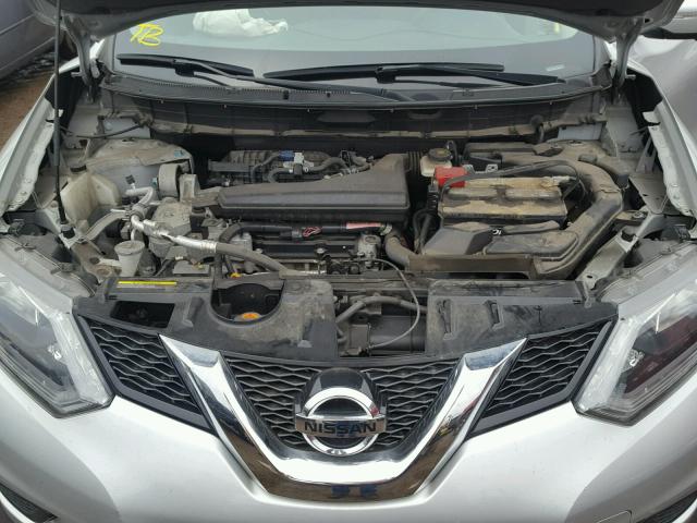 5N1AT2MV6FC804450 - 2015 NISSAN ROGUE S SILVER photo 7