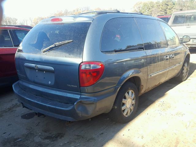 2C4GP54L25R474072 - 2005 CHRYSLER TOWN & COU BLUE photo 4