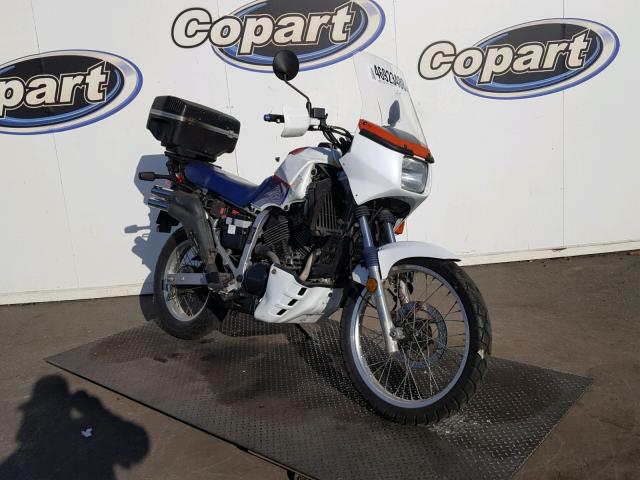 JH2PD0607KM200676 - 1989 HONDA XL600 V WHITE photo 1