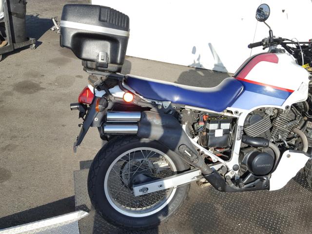 JH2PD0607KM200676 - 1989 HONDA XL600 V WHITE photo 6