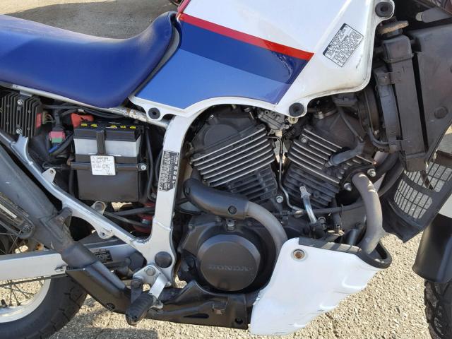 JH2PD0607KM200676 - 1989 HONDA XL600 V WHITE photo 7