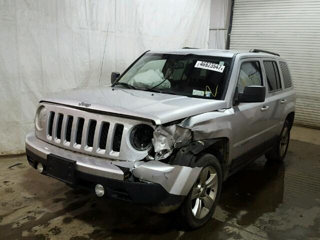 1C4NJRFB5CD567253 - 2012 JEEP PATRIOT LA SILVER photo 2