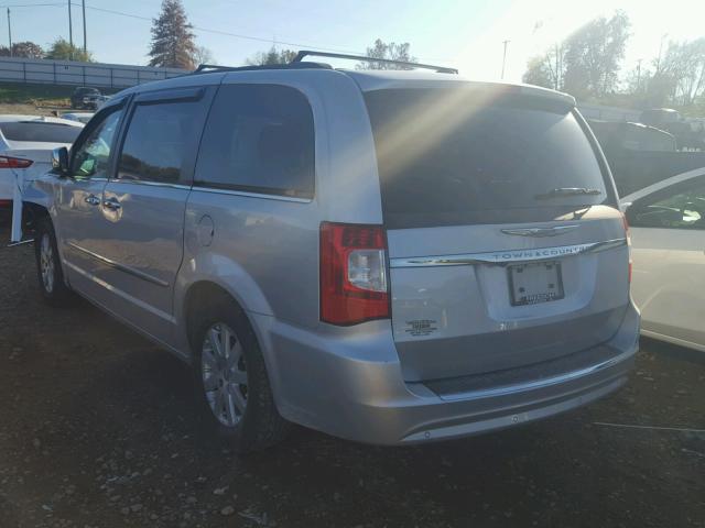 2A4RR8DG6BR655978 - 2011 CHRYSLER TOWN & COU SILVER photo 3