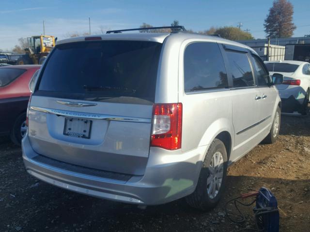 2A4RR8DG6BR655978 - 2011 CHRYSLER TOWN & COU SILVER photo 4