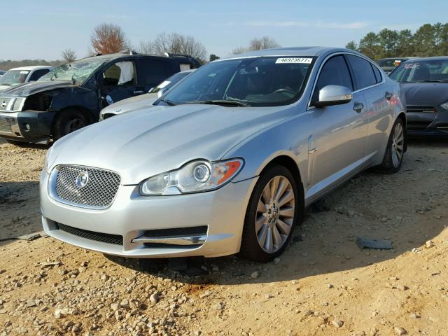 SAJWA06B19HR06075 - 2009 JAGUAR XF PREMIUM SILVER photo 2