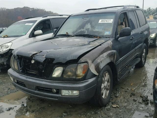 JTJHT00W543535969 - 2004 LEXUS LX 470 BLACK photo 2