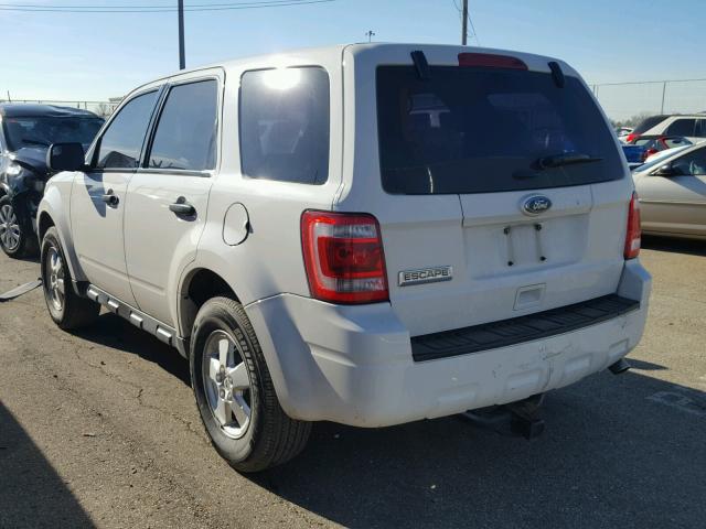 1FMCU0C73CKC03978 - 2012 FORD ESCAPE XLS WHITE photo 3