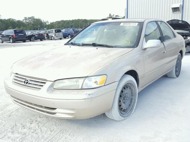 JT2BF22KXW0134422 - 1998 TOYOTA CAMRY CE GOLD photo 2