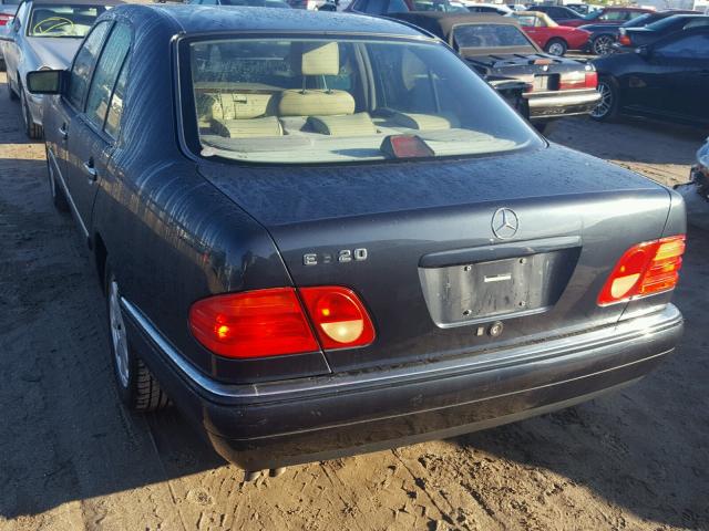 WDBJF55F4VJ027263 - 1997 MERCEDES-BENZ E 320 BLUE photo 3