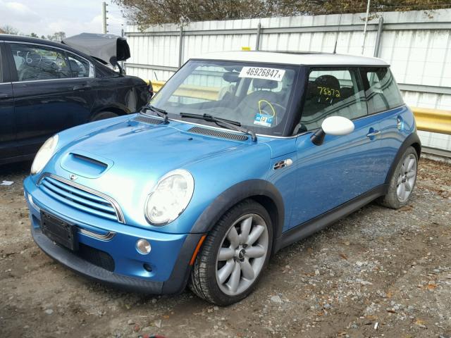 WMWRE33414TD77322 - 2004 MINI COOPER S BLUE photo 2