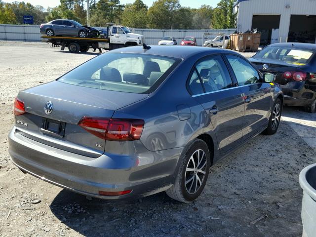 3VWDB7AJ0HM298292 - 2017 VOLKSWAGEN JETTA SE GRAY photo 4