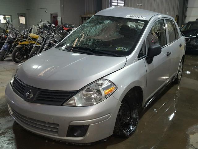 3N1CC1APXBL417429 - 2011 NISSAN VERSA S 银色 照片 2