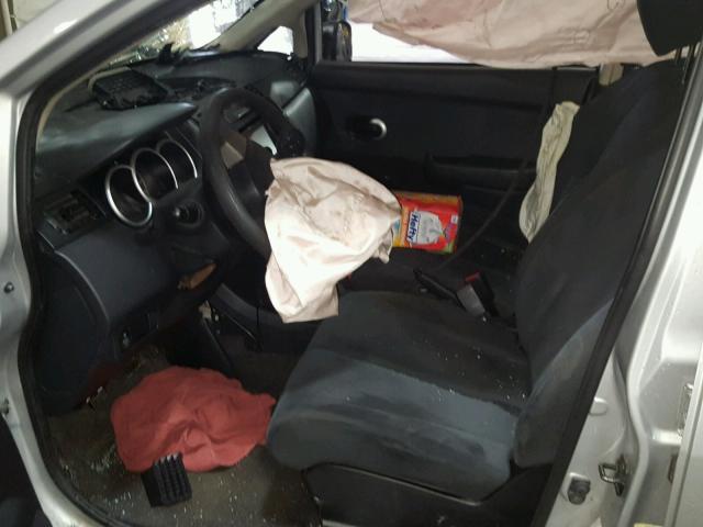 3N1CC1APXBL417429 - 2011 NISSAN VERSA S 银色 照片 5