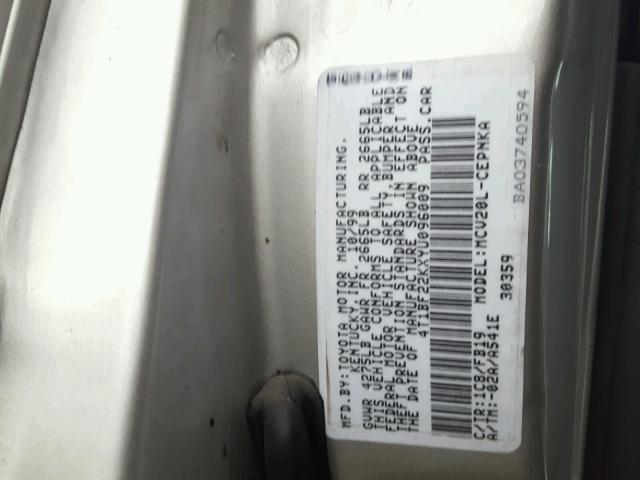 4T1BF22KXYU096009 - 2000 TOYOTA CAMRY LE 银色 照片 10