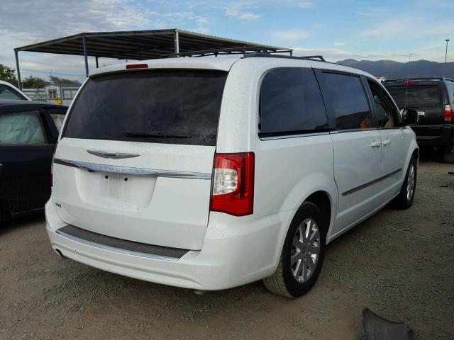 2C4RC1BG0GR299052 - 2016 CHRYSLER TOWN & COU WHITE photo 4