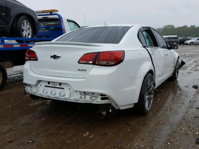 6G3F15RWXFL112181 - 2015 CHEVROLET SS WHITE photo 4