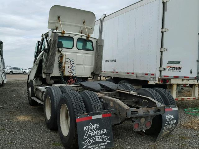 2FWJA3DE45AU95100 - 2005 STERLING TRUCK AT 9500 WHITE photo 3