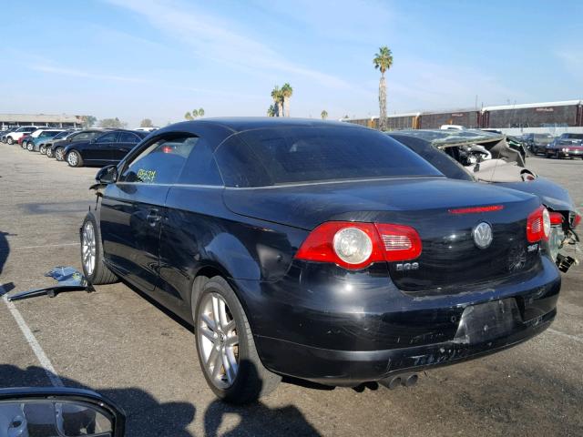 WVWFA71F18V022591 - 2008 VOLKSWAGEN EOS LUX Чорний фото 3