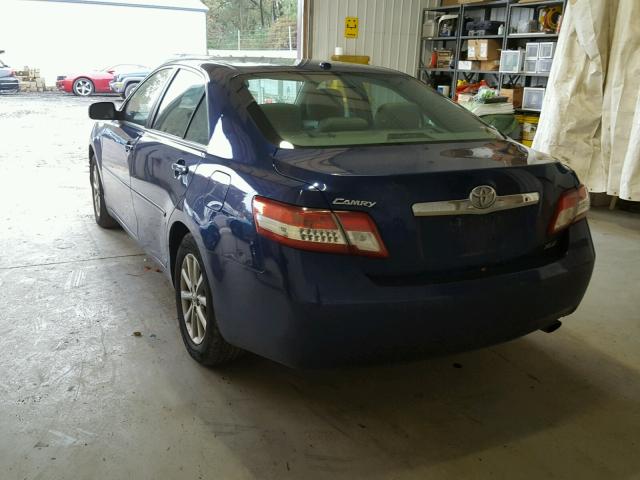 4T1BF3EK7AU571543 - 2010 TOYOTA CAMRY BASE BLUE photo 3