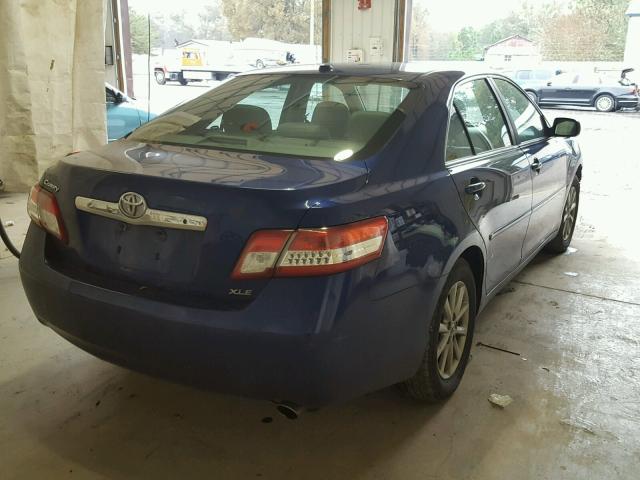 4T1BF3EK7AU571543 - 2010 TOYOTA CAMRY BASE BLUE photo 4