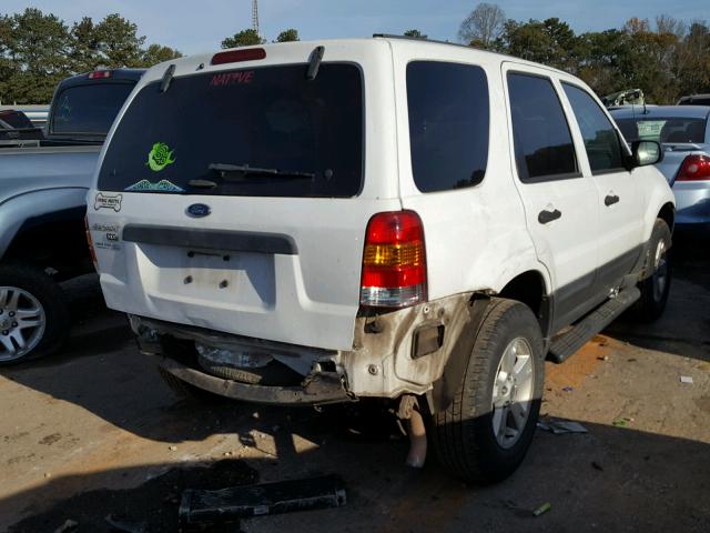 1FMYU03145DA25698 - 2005 FORD ESCAPE XLT WHITE photo 4