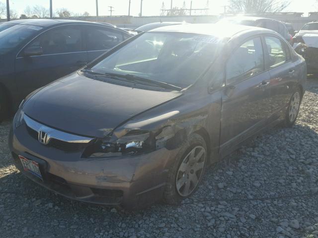 19XFA16589E002826 - 2009 HONDA CIVIC LX BEIGE photo 2