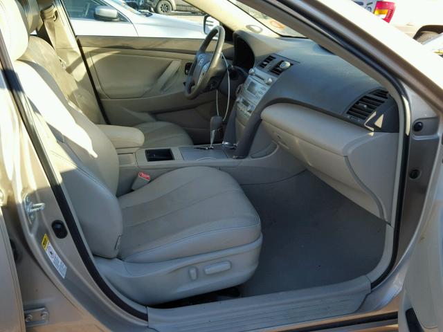 4T1BB46K88U043178 - 2008 TOYOTA CAMRY HYBR TAN photo 5