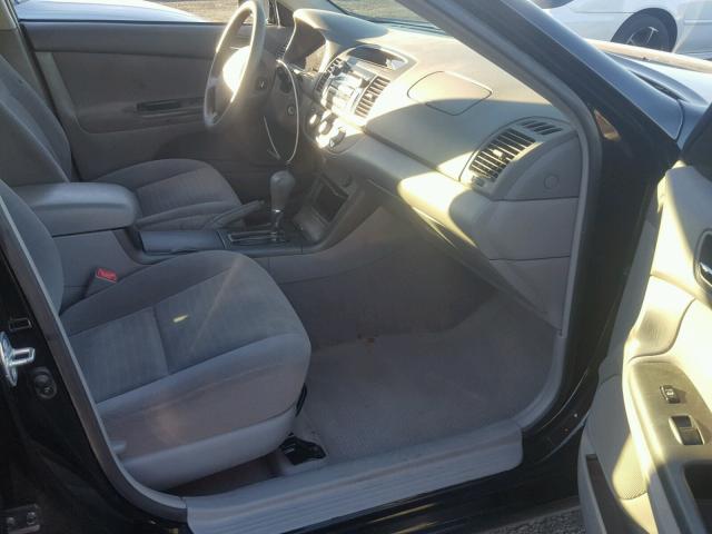 4T1BE32K45U031953 - 2005 TOYOTA CAMRY LE შავი ფოტო 5