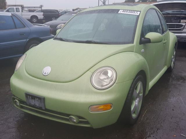 3VWCD21C83M411795 - 2003 VOLKSWAGEN NEW BEETLE GREEN photo 2