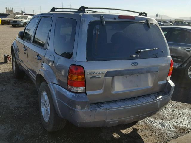 1FMCU04137KA40507 - 2007 FORD ESCAPE LIM SILVER photo 3