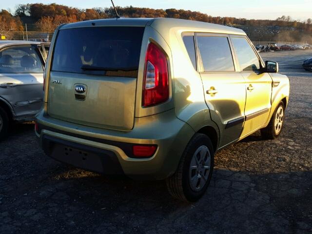 KNDJT2A58D7606922 - 2013 KIA SOUL GREEN photo 4