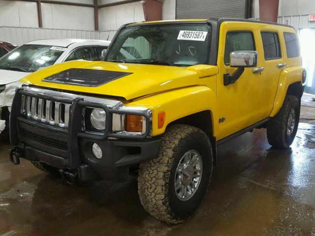 5GTDN13EX78125365 - 2007 HUMMER H3 YELLOW photo 2