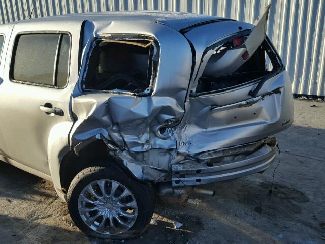 3GNBAAFW6BS619910 - 2011 CHEVROLET HHR LS SILVER photo 10