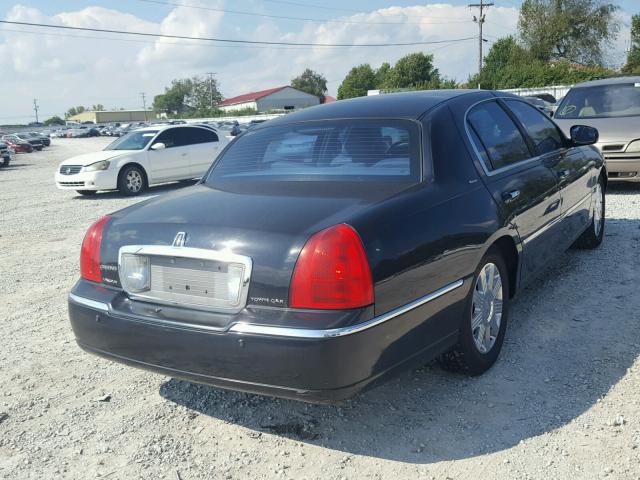 1LNHM83W94Y635100 - 2004 LINCOLN TOWN CAR U BLACK photo 4