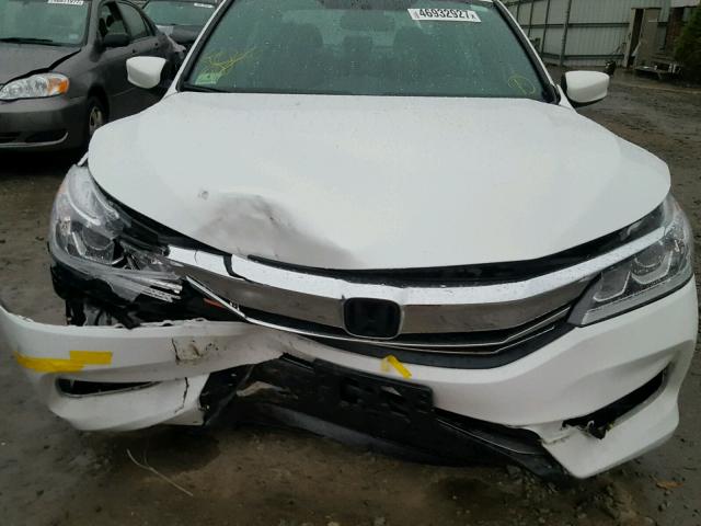 1HGCR2F57GA120448 - 2016 HONDA ACCORD SPO WHITE photo 9