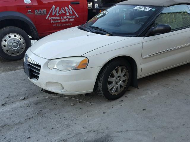 1C3EL65RX4N161329 - 2004 CHRYSLER SEBRING LI WHITE photo 9