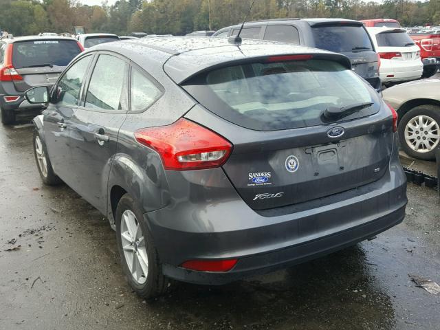 1FADP3K29HL293989 - 2017 FORD FOCUS SE GRAY photo 3