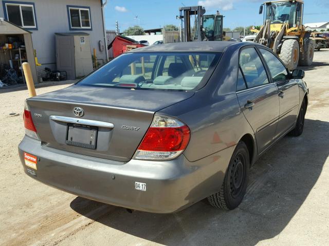 JTDBE32K553014525 - 2005 TOYOTA CAMRY LE ნაცრისფერი ფოტო 4
