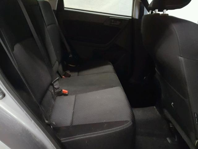 JF2SJAFC7FH554810 - 2015 SUBARU FORESTER 2 SILVER photo 6