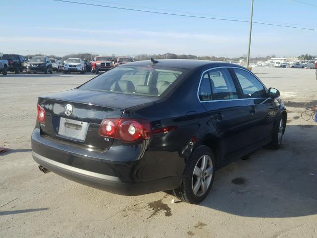3VWRZ71K68M094056 - 2008 VOLKSWAGEN JETTA SE 黑色 照片 4